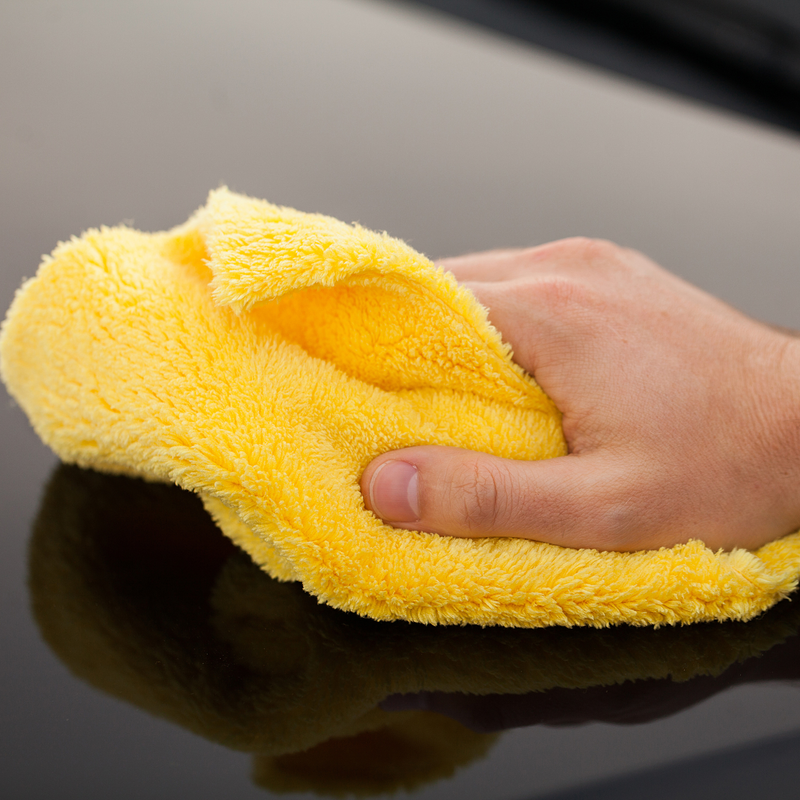 Ditch the Scratches, Embrace the Shine: Why Microfiber Cloths Rule Car & Bike Care