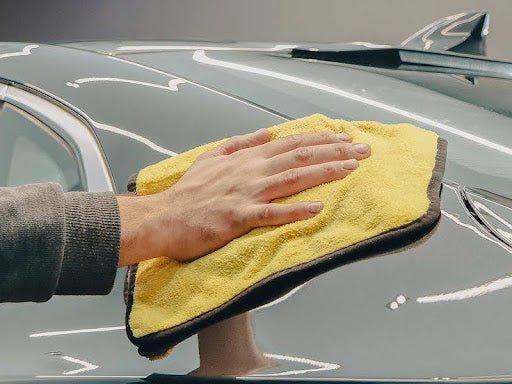 Maintaining Your Car's Cleanliness with Microfiber Cloths